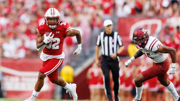 Fourth string running back Julius Davis breaking away on a 33-yard run against New Mexico State.